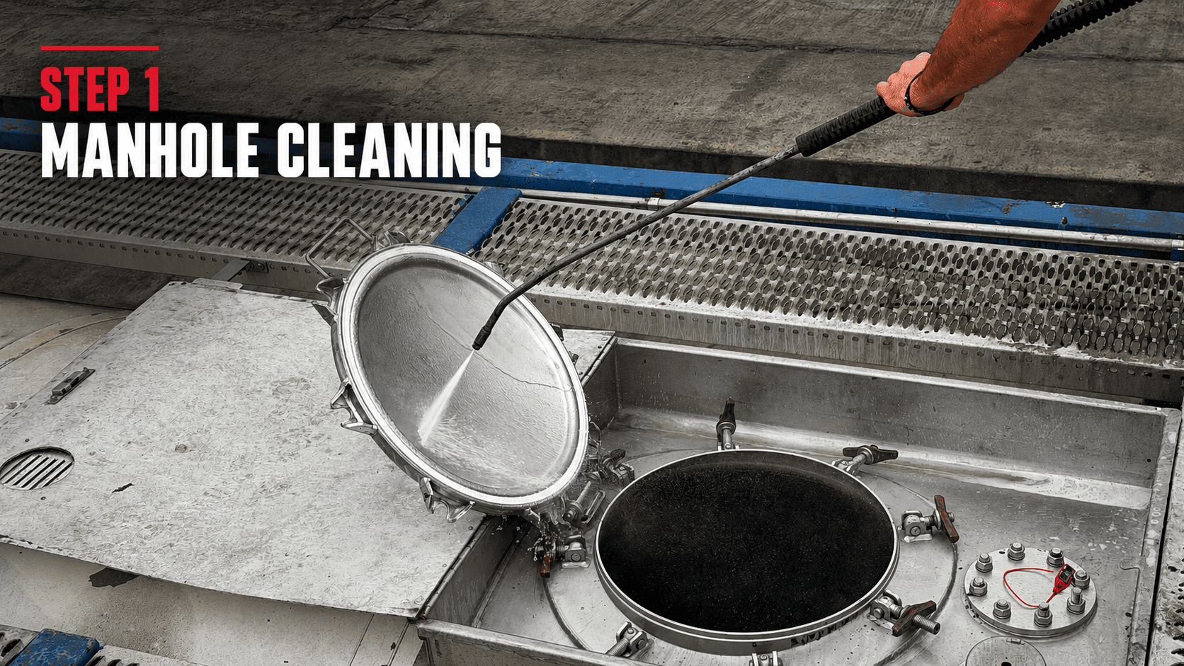 Manhole cleaning at Tank Cleaning Station in Aspropyrgos